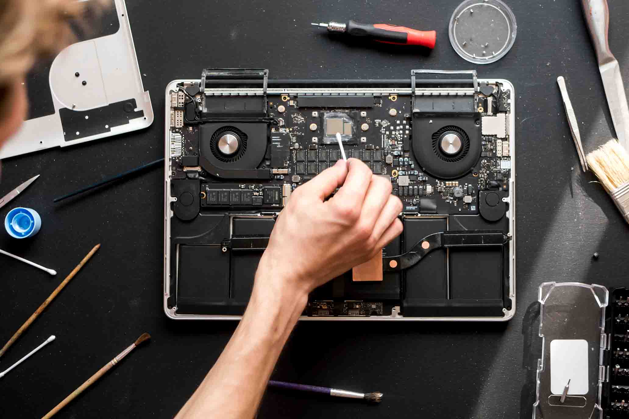 Laptop repair tips service clean