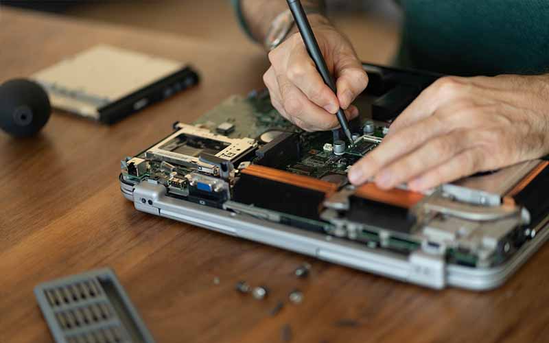 Top 7 signs your laptop needs professional repair cpu