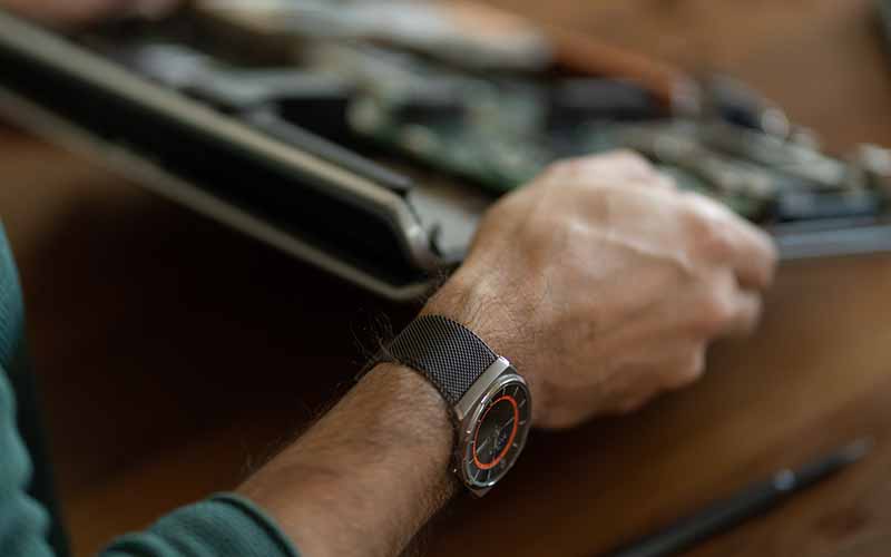 Top 7 signs your laptop needs professional repair finished